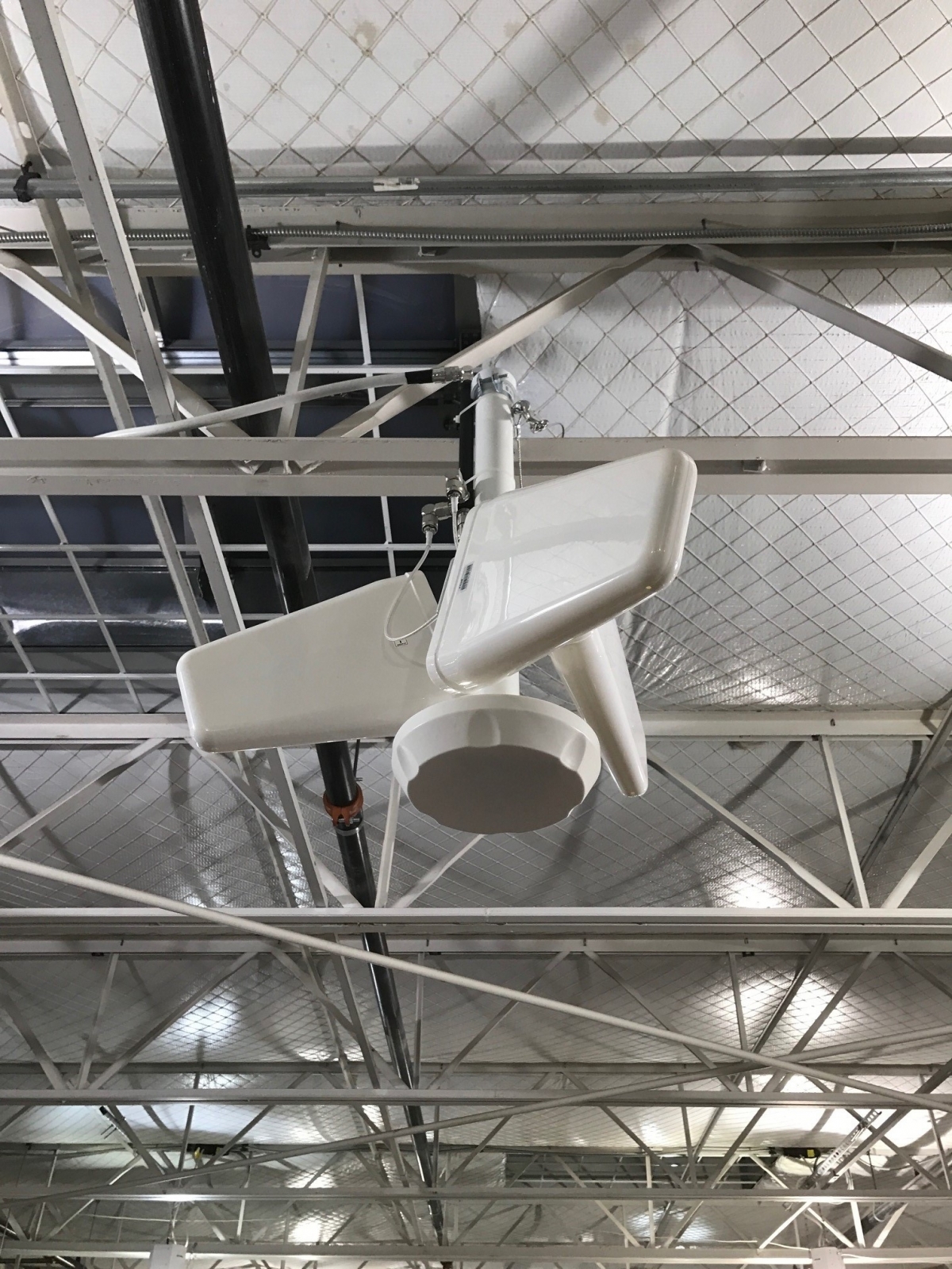 JDTECK's proprietary antenna tree installed at a national warehouse shopping site. Propagates signal perfectly to the ground from 40ft up.
